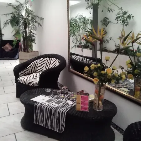 Apartment Blanco Y Negro *