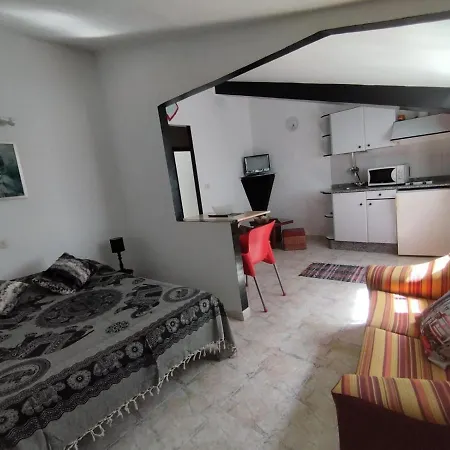 Apartment Blanco Y Negro