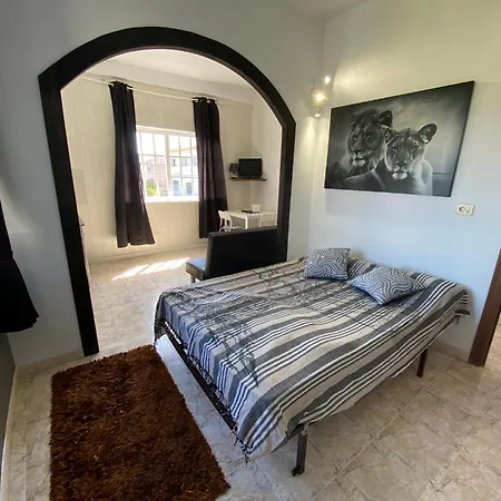Apartment Blanco Y Negro *