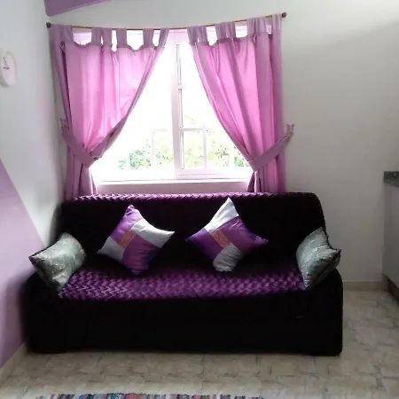 Blanco Y Negro Apartment *