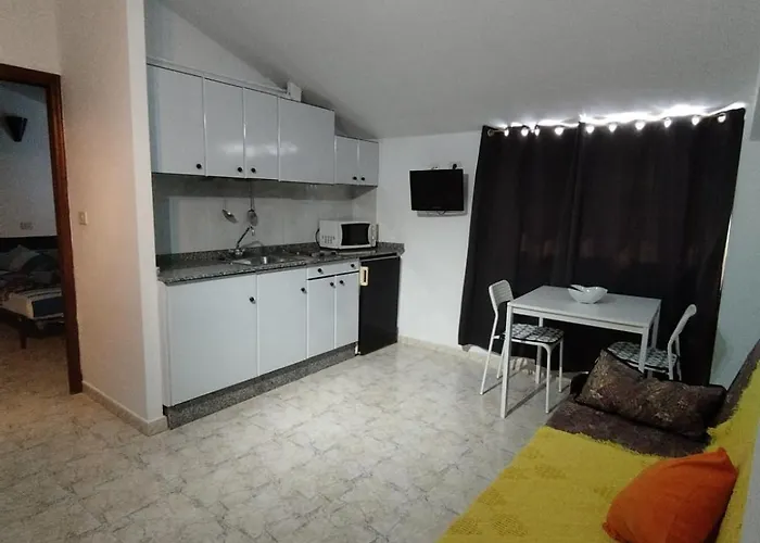 Blanco Y Negro Apart-hotel A Guarda